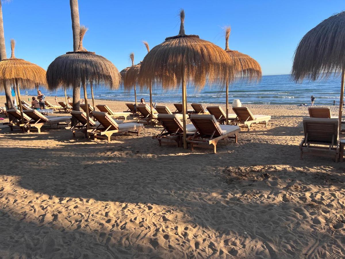 Villa Beautiful Renovated Close Beach 8 People, 4 Bedrooms, 3 Bathrooms, Private Heated Pool, Ping Pong Table, Private Petanque Court *
